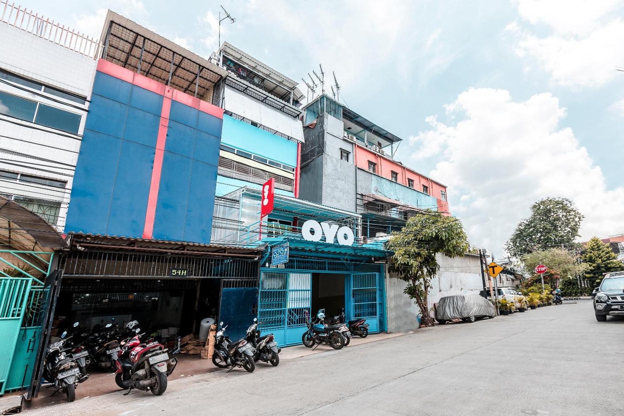 Oyo 478 Balcon Biru Hotel Jakarta Kültér fotó