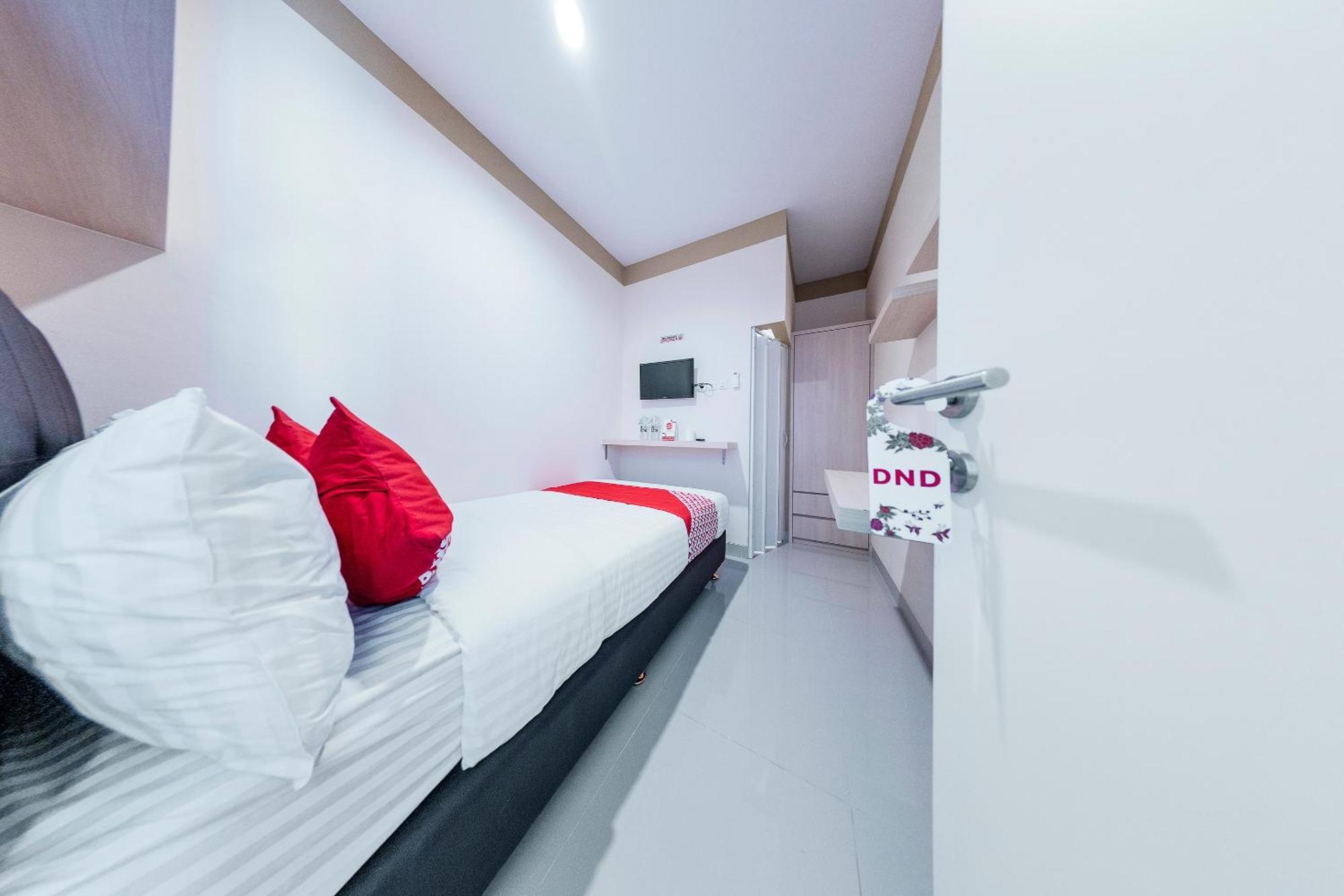 Oyo 478 Balcon Biru Hotel Jakarta Kültér fotó