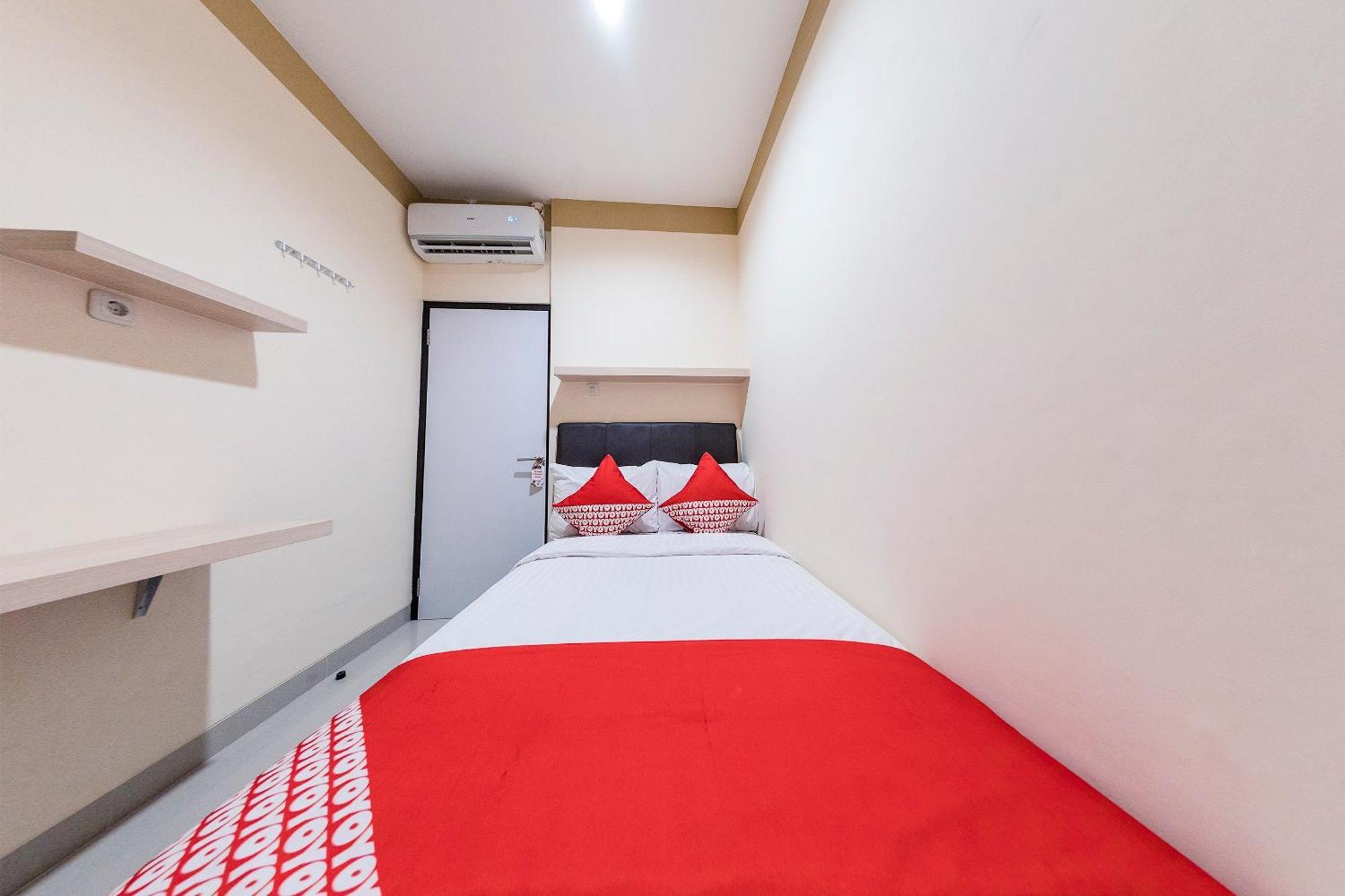 Oyo 478 Balcon Biru Hotel Jakarta Kültér fotó